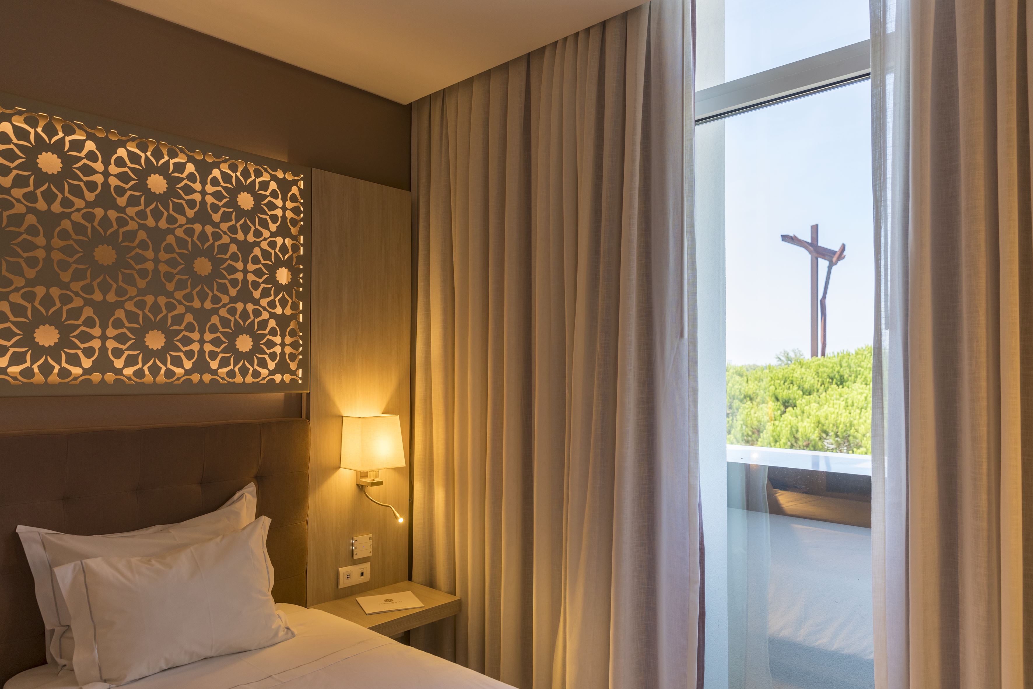 Deluxe, Double Bed, Sanctuary View