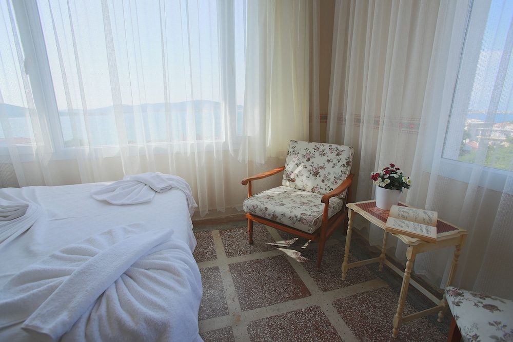 Tunc Otel 18/50