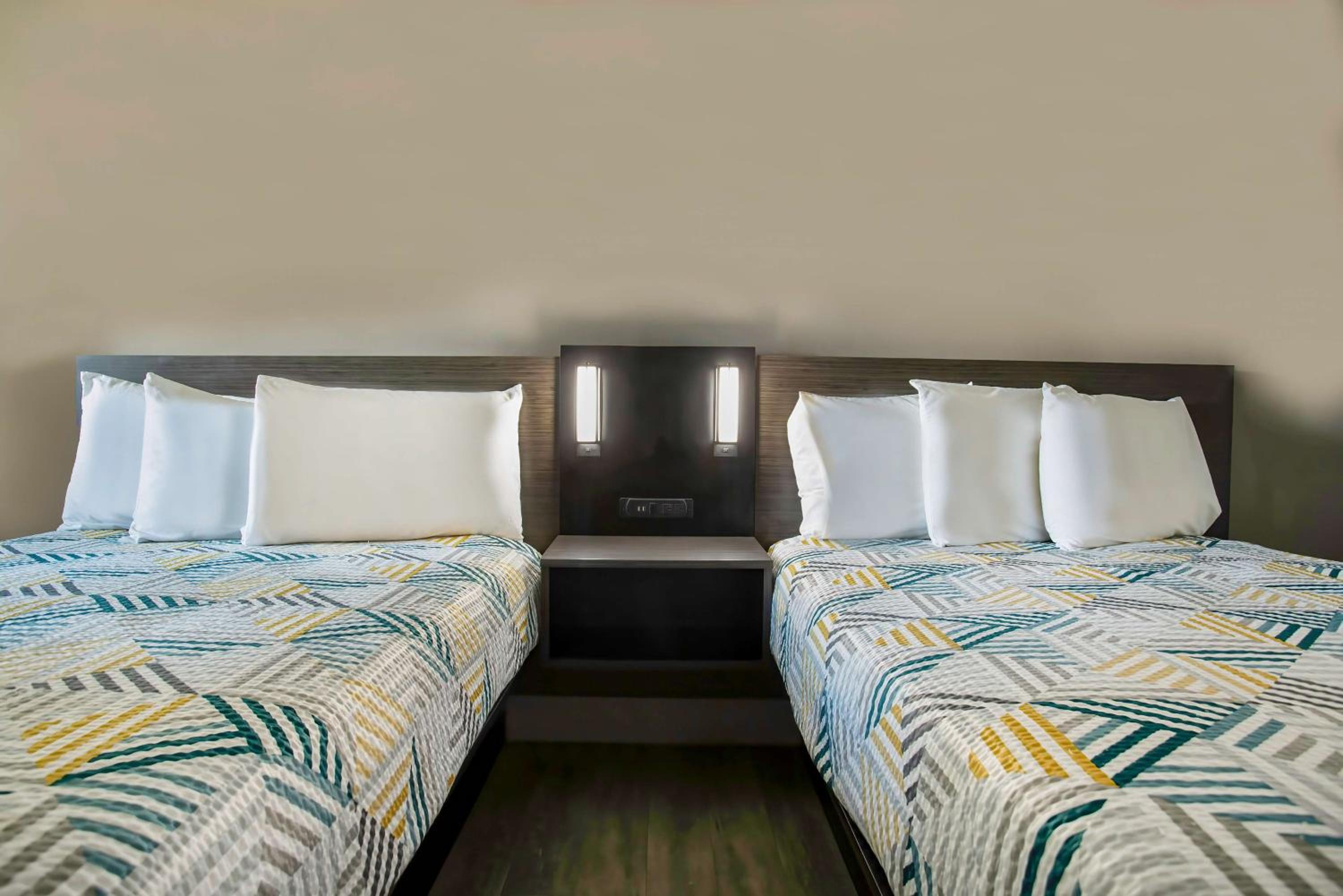 غرفة رباعية، Motel6 Tucson, AZ - East Williams Center 6/10