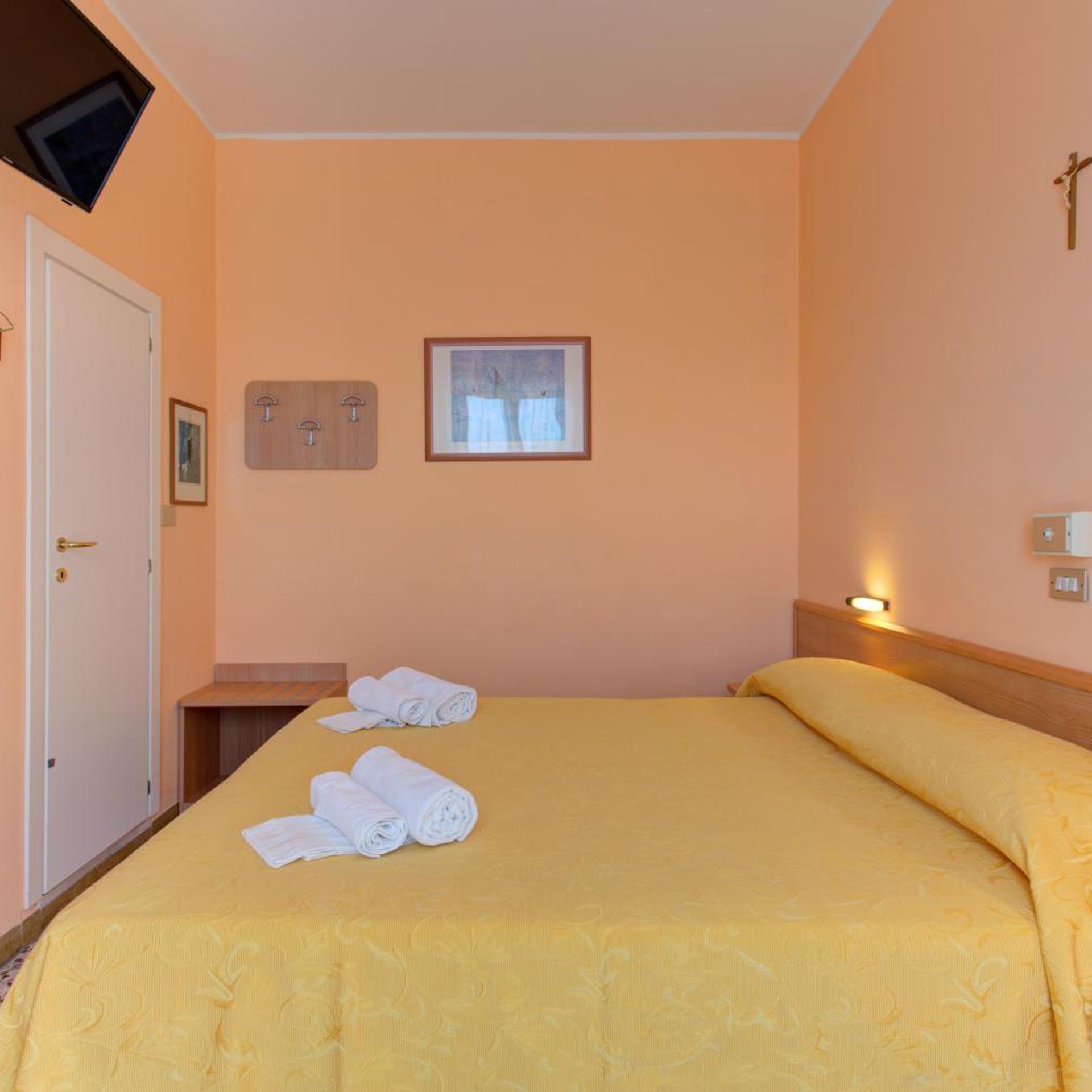 Hotel Nella 7/50