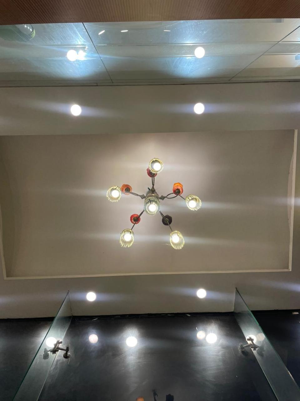 Oyo 4608 Hotel Galaxy 3/39