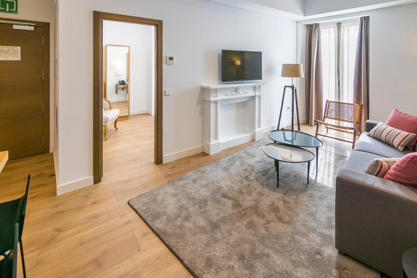 AQUITANIA HOME SUITES 21/36