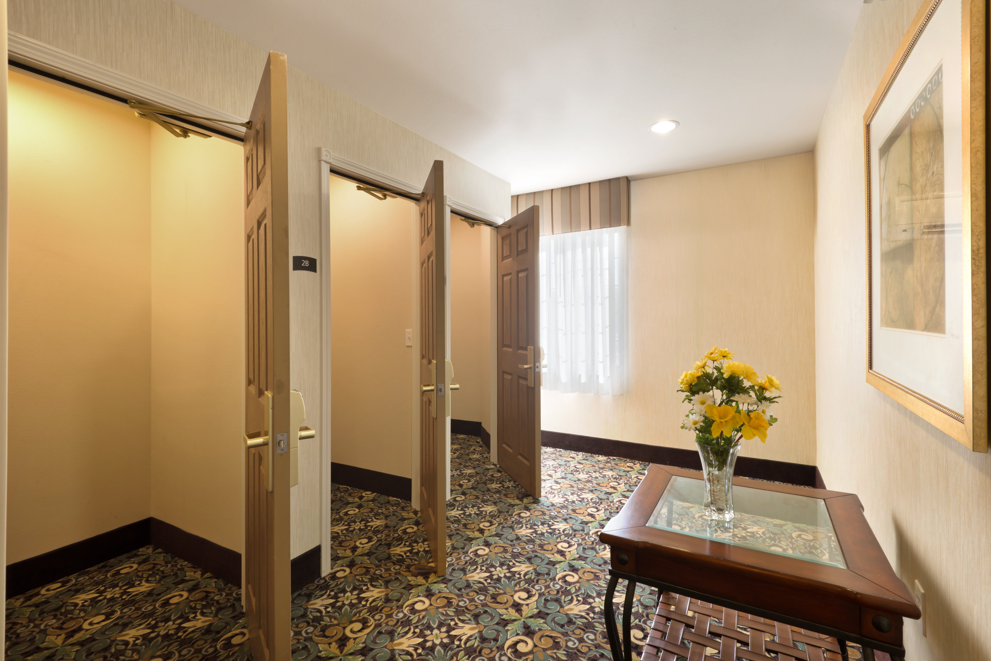 Staybridge Suites Tucson Airport 66/67