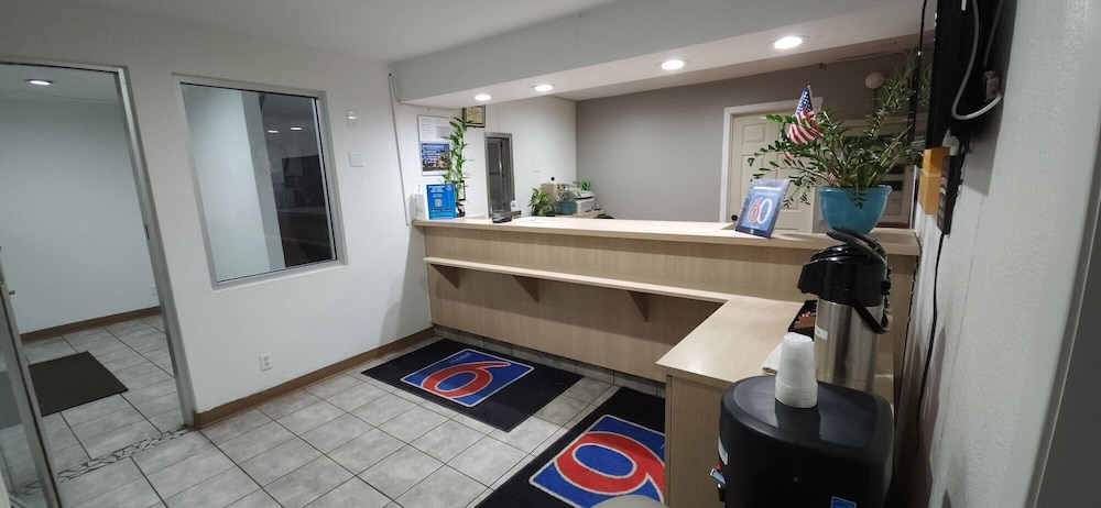 Motel6 Alamogordo, NM 18/59