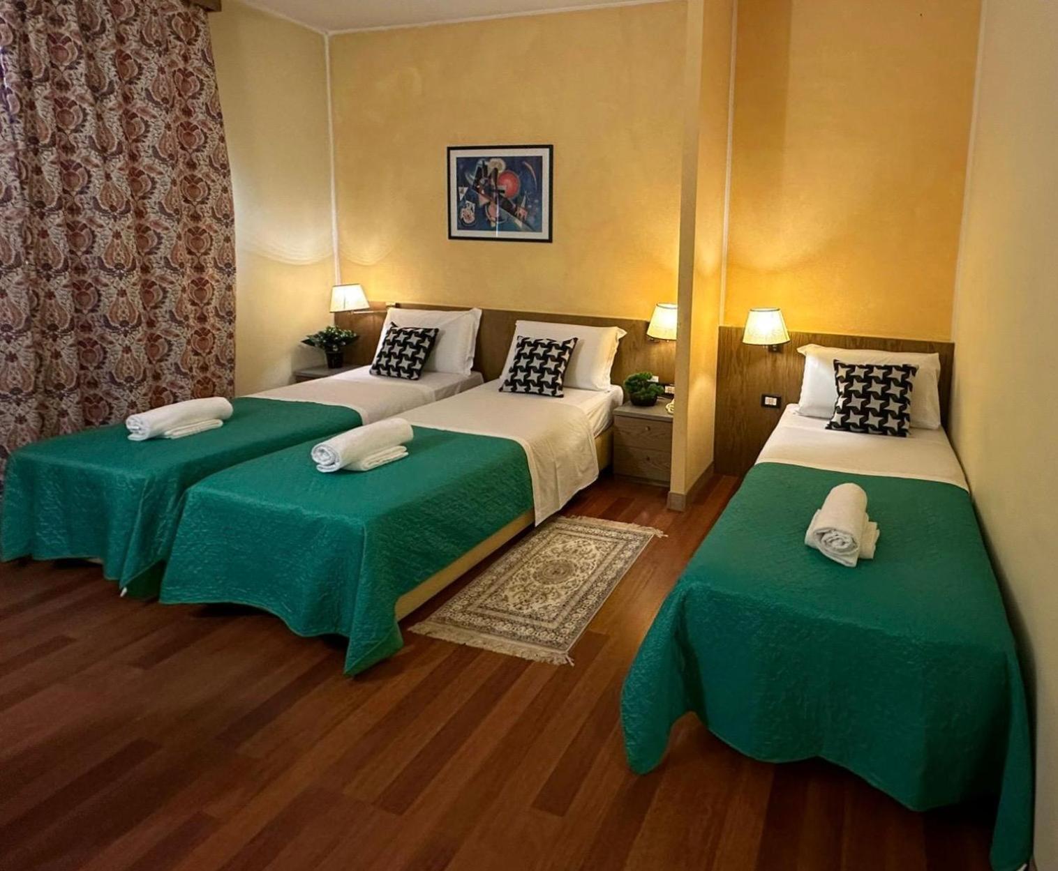 Hotel Raffaello Venice 8/16