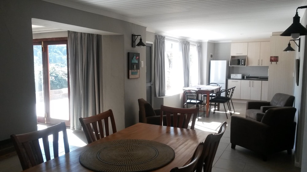 Ledges Retreat Guest Farm 25/50