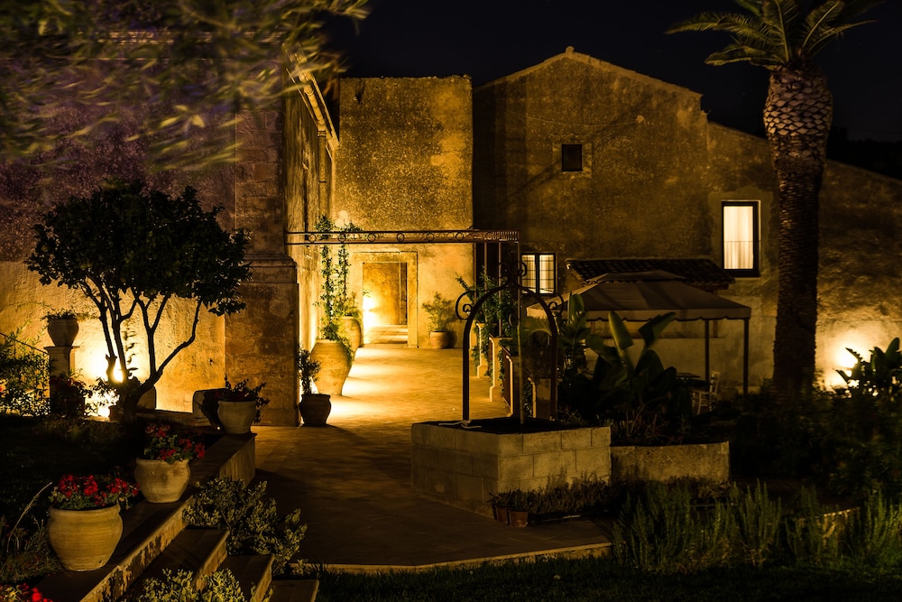 Borgo del Carato 42/47