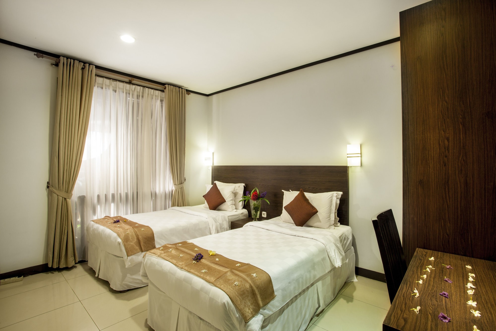 2 BEDROOMS, EXECUTIVE, SUITE, VILLA
