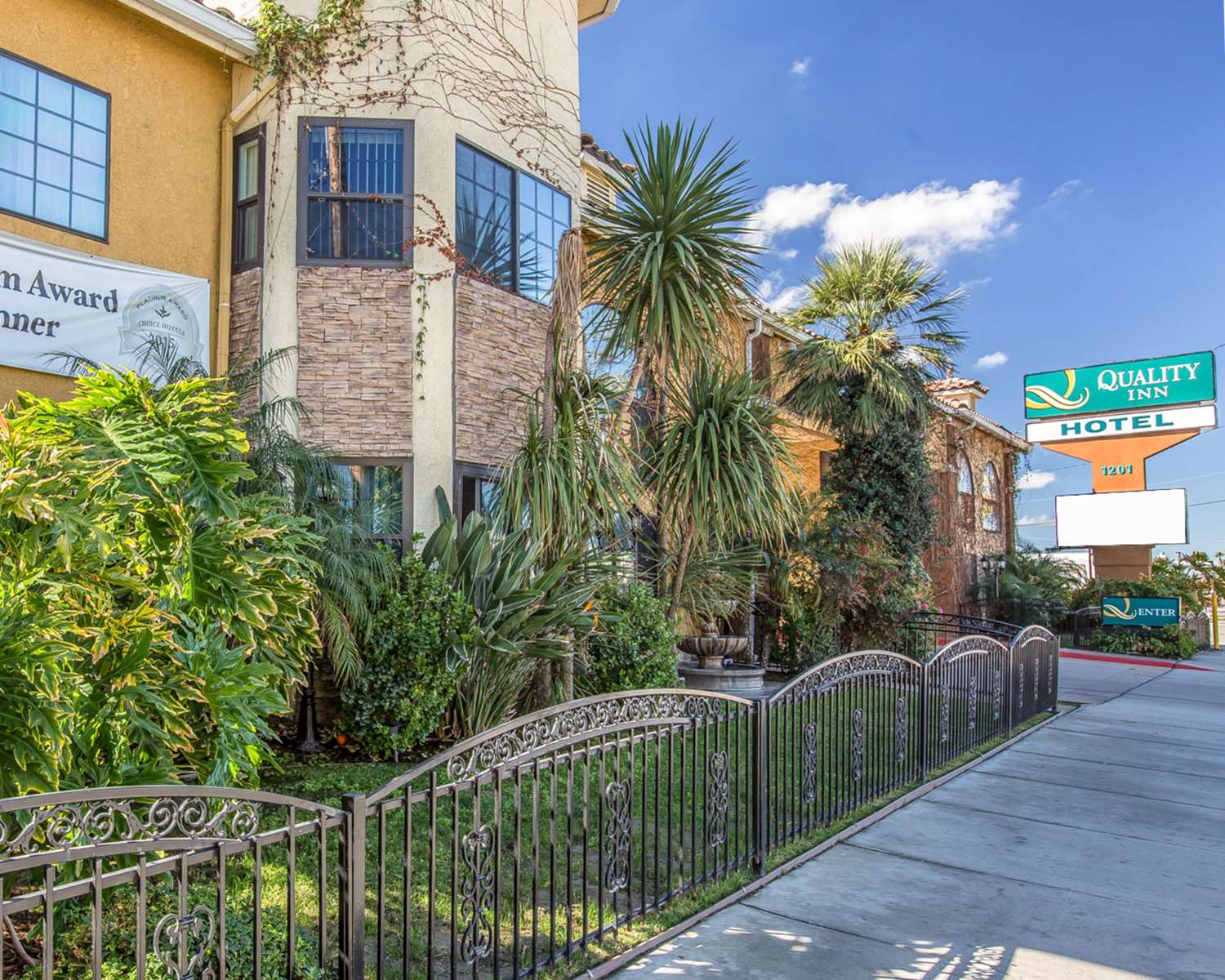 Quality Inn Hemet - San Jacinto 24/24