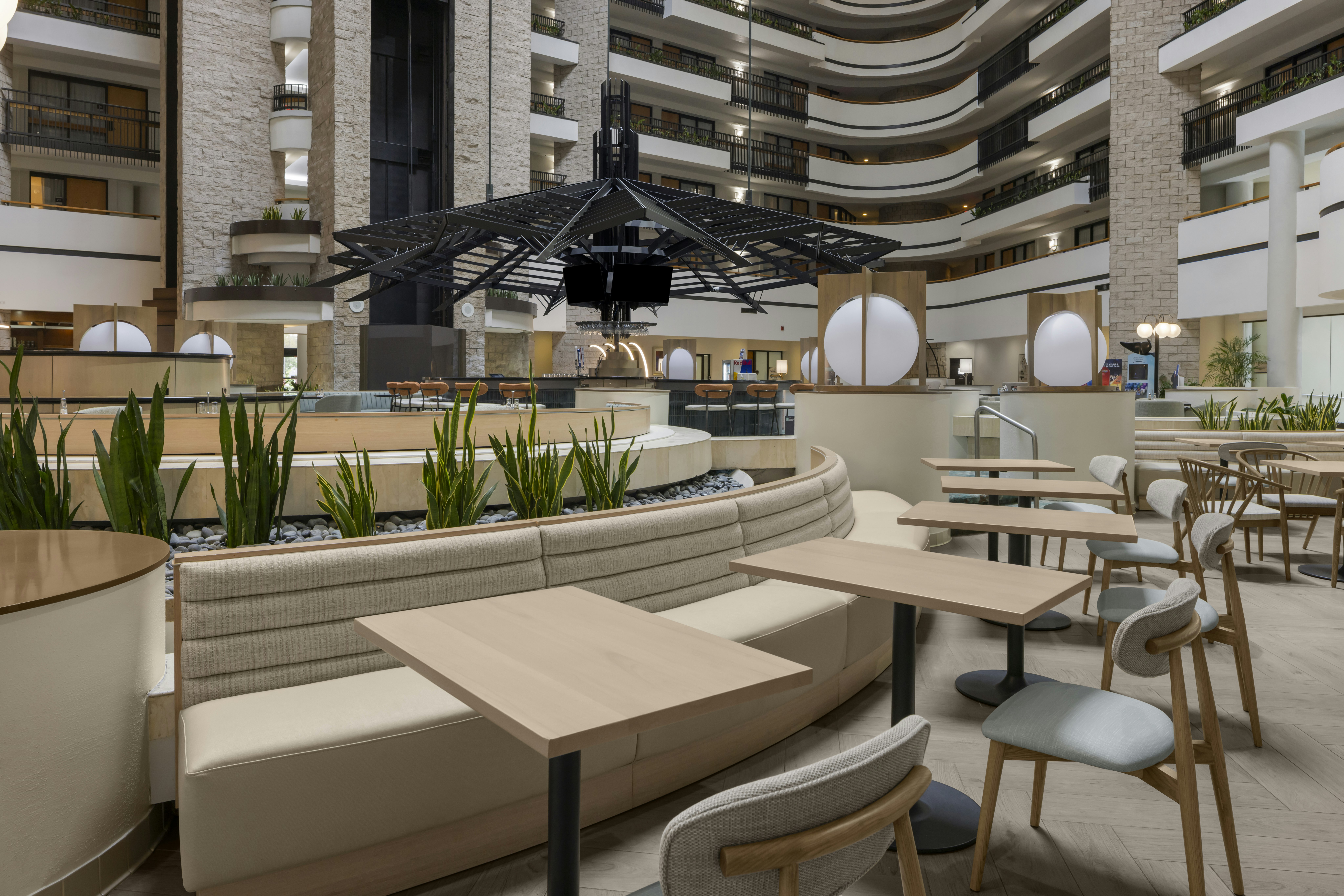 Embassy Suites by Hilton Orlando International Drive ICON Park 72/86