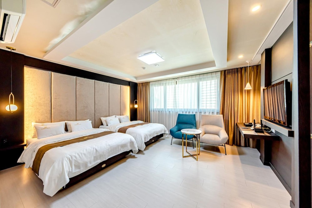 Hs Tourist Hotel 20/56
