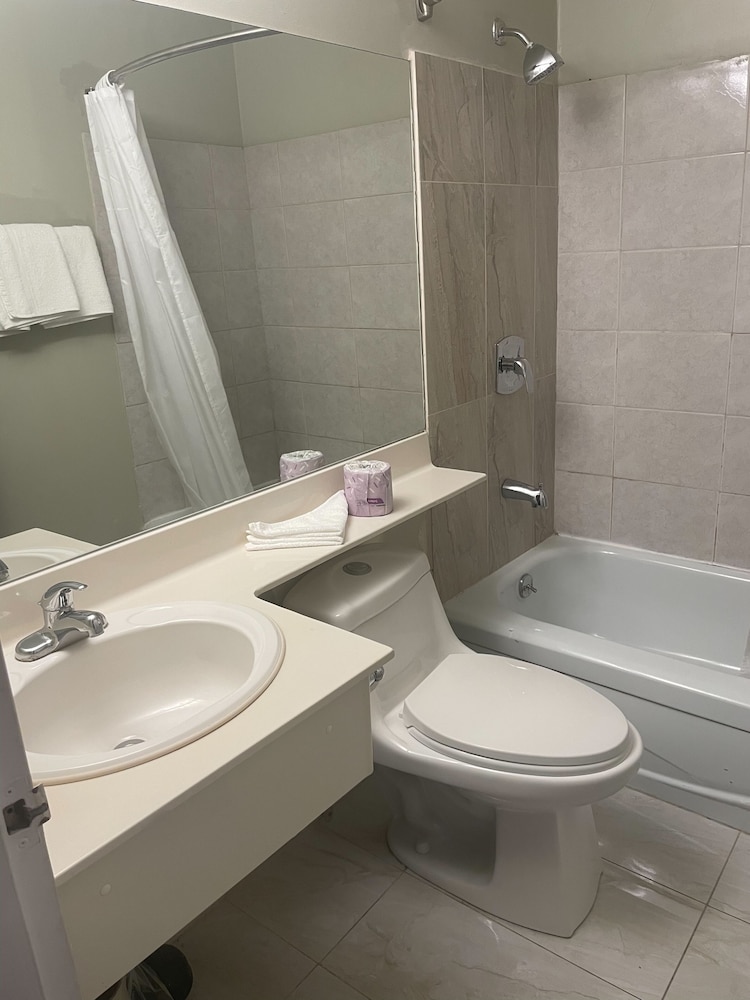 Niagara Lodge Suites 65/68