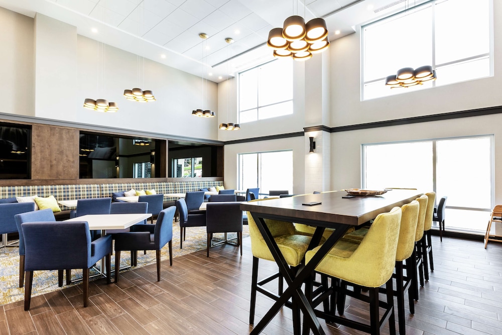 Hampton Inn Suites By Hilton Beauport Quebec 40/48
