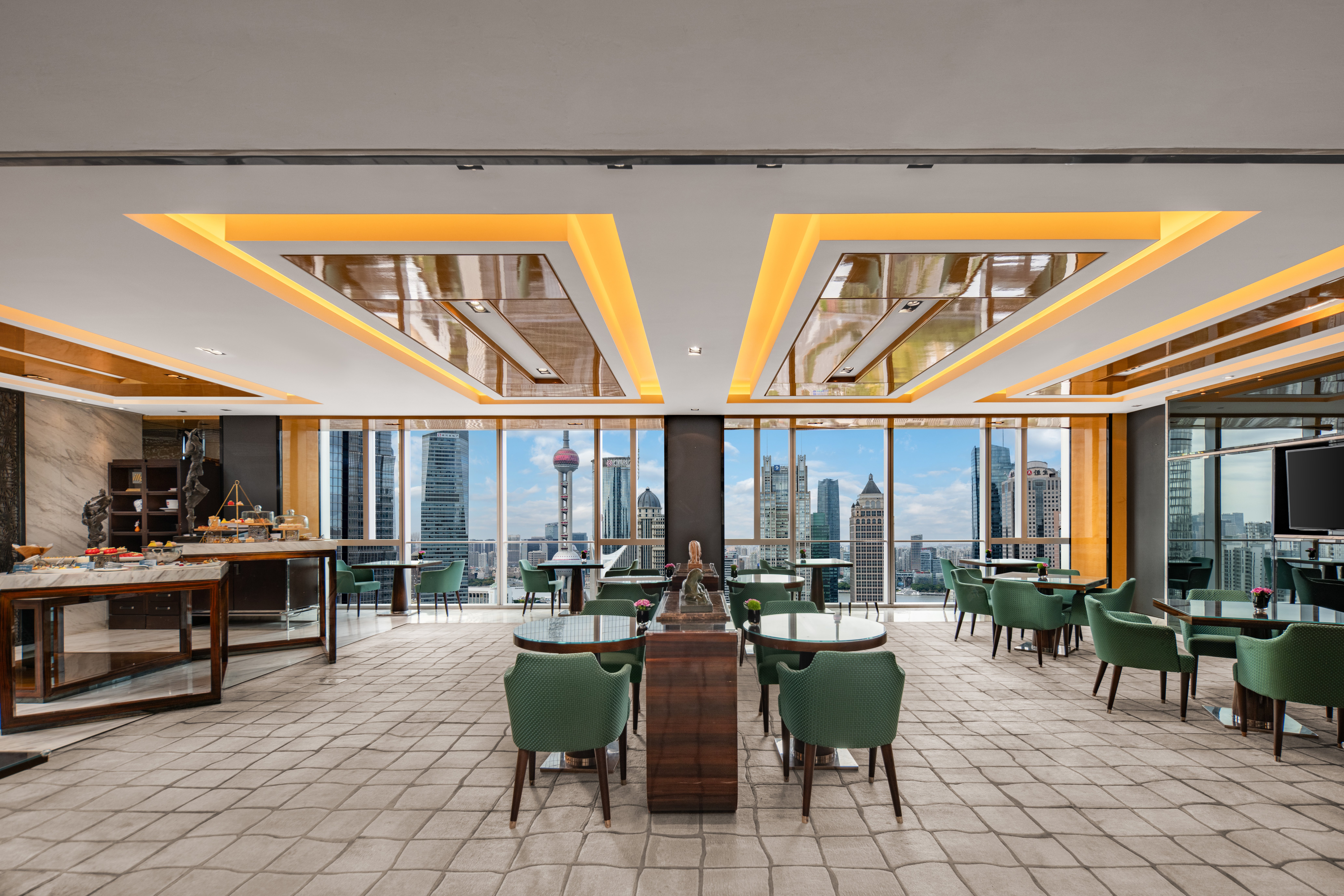 Regent Pudong Shanghai 53/84