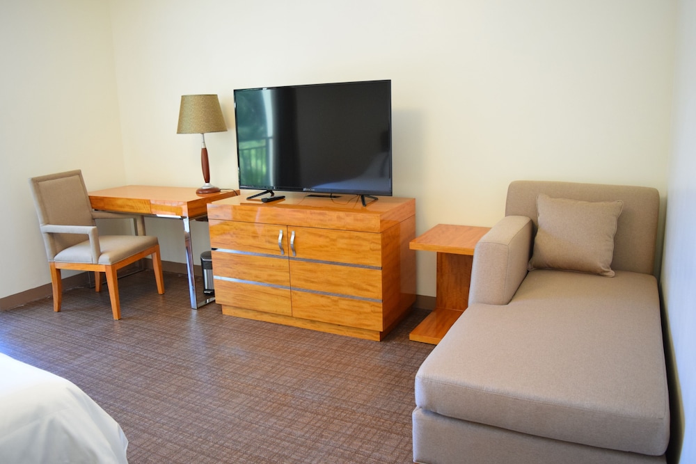 Saipan Beach Hotel 43/66