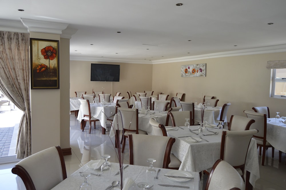 Lakeview Boutique Hotel Conference Centre 42/52