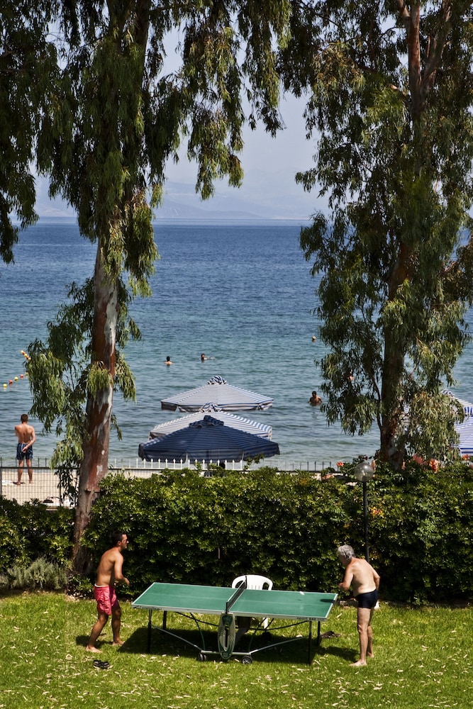 Golden Coast Hotel and Bungalows 68/75