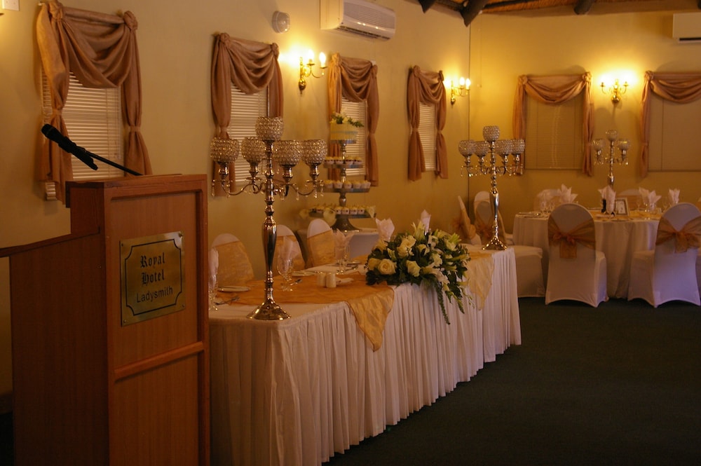 Royal Hotel Ladysmith 31/41