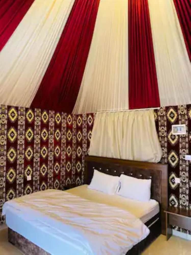 Wadi Rum Classic Camp 2/50