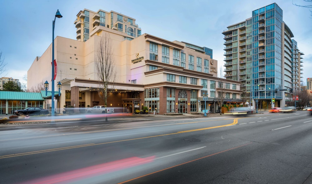 Executive Hotel Vancouver Airport 64/68