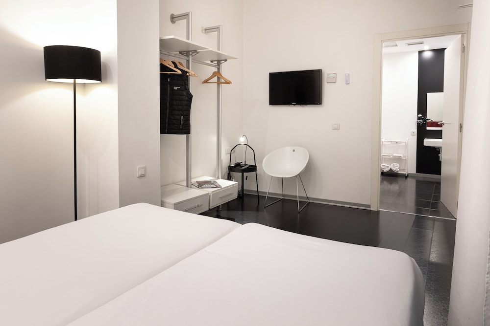 ECONOMY, DOUBLE BED, GROUND FLOOR