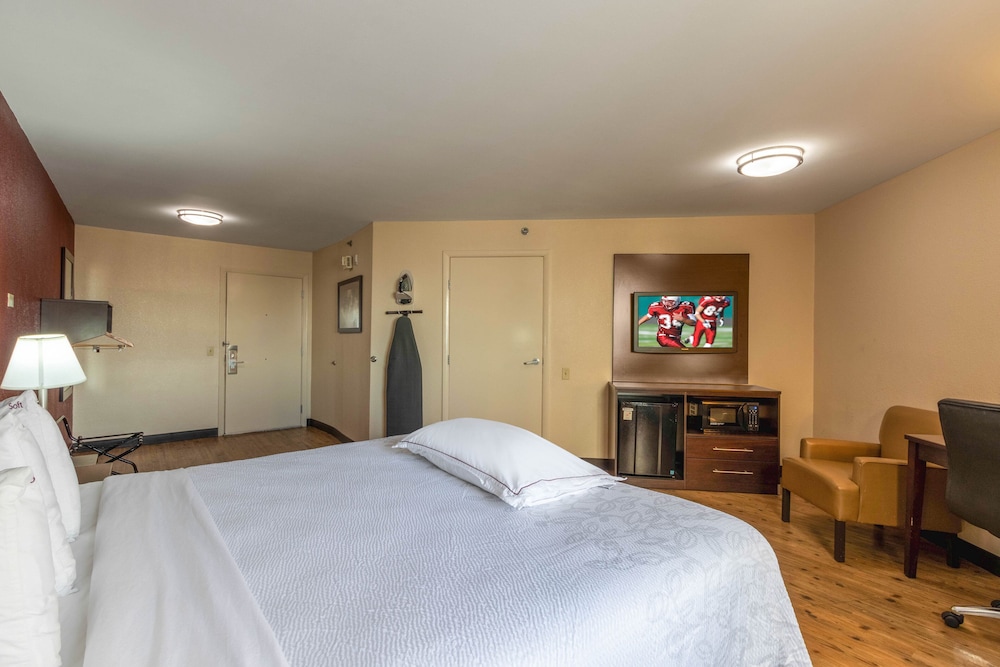 Red Roof Inn PLUS El Paso East 15/29