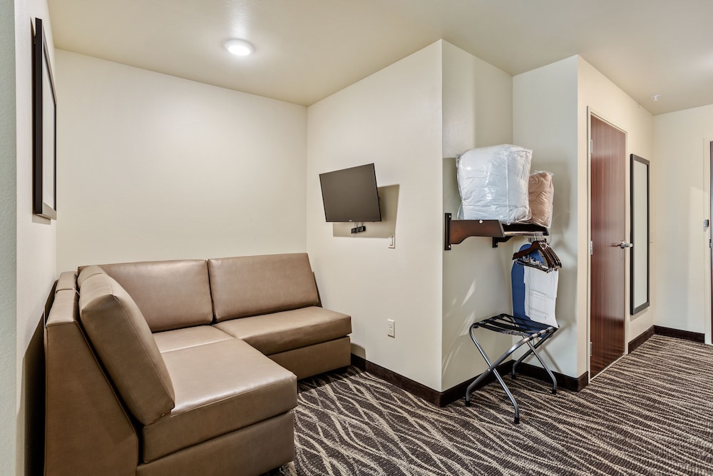 Cobblestone Hotel & Suites-Little Chute 34/48