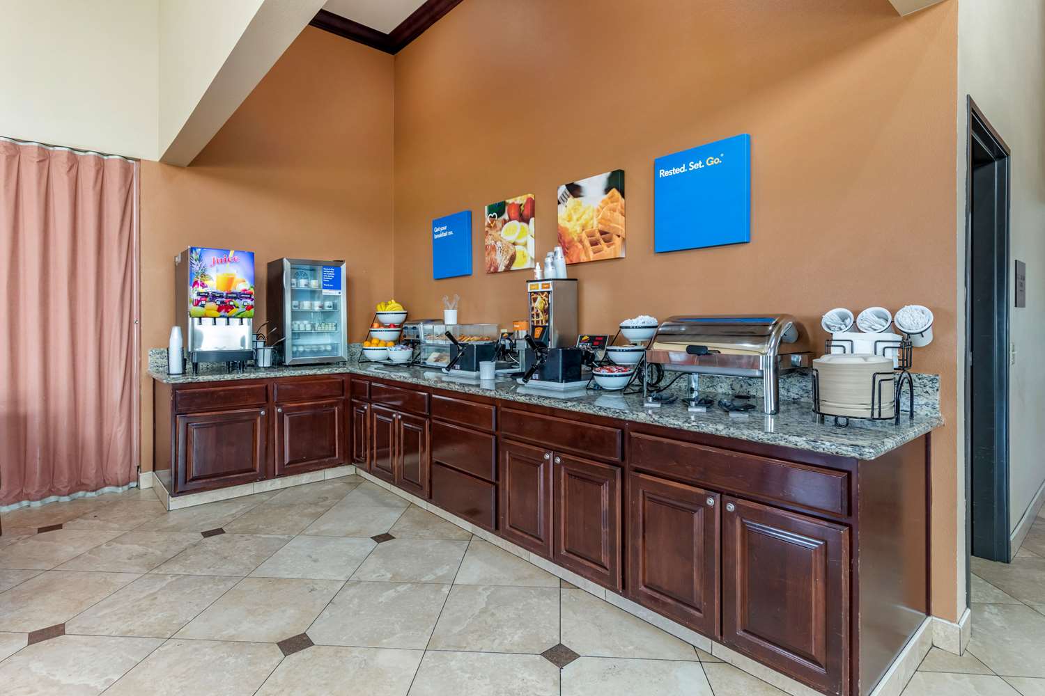 Comfort Inn & Suites San Bernardino 6/16