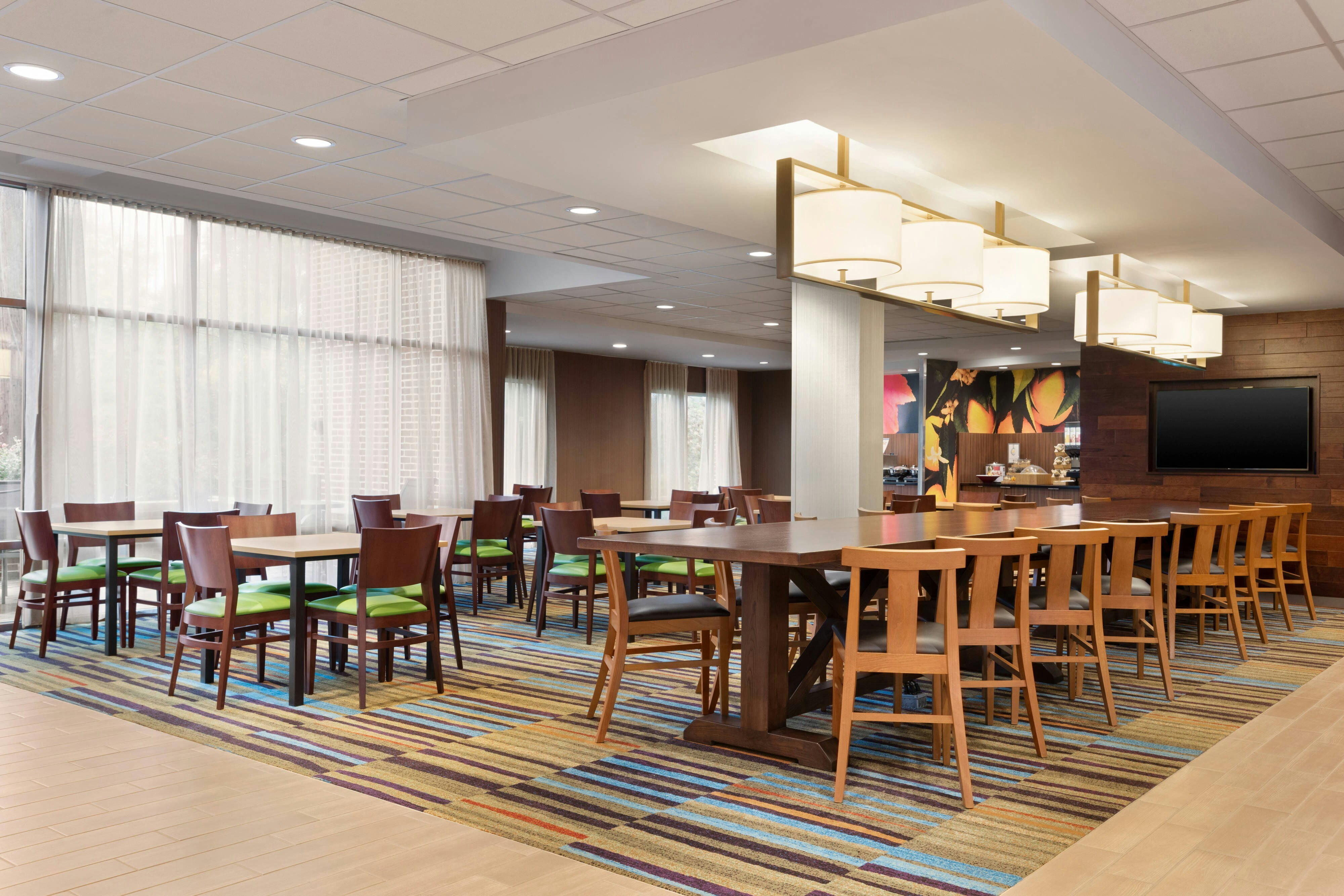 Fairfield Inn & Suites By Marriott Charlottesville Downtown/University Area 26/31