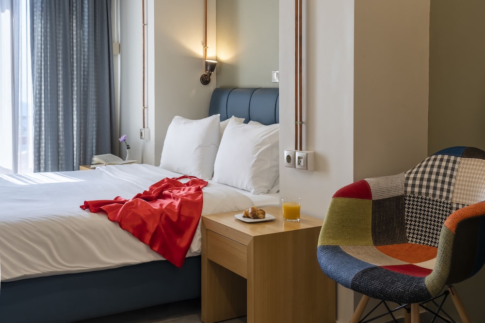 Kastalia Hotel 18/57