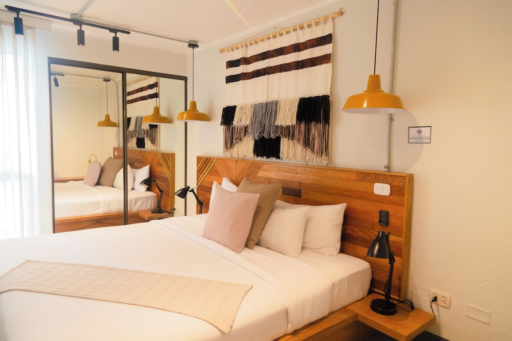 2 BEDROOMS, APARTMENT, KITCHEN
