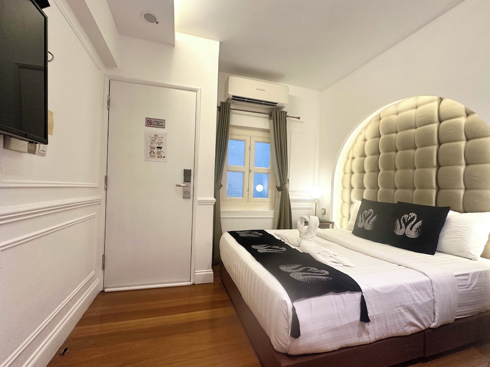 White Mansion Hotel 19/50