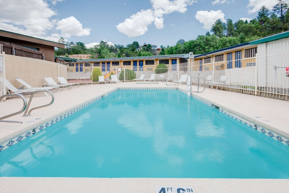 Travelodge By Wyndham Ruidoso 2/24