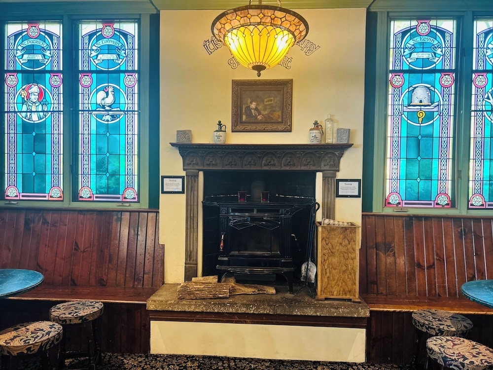 County Clare Irish Inn & Pub 5/26