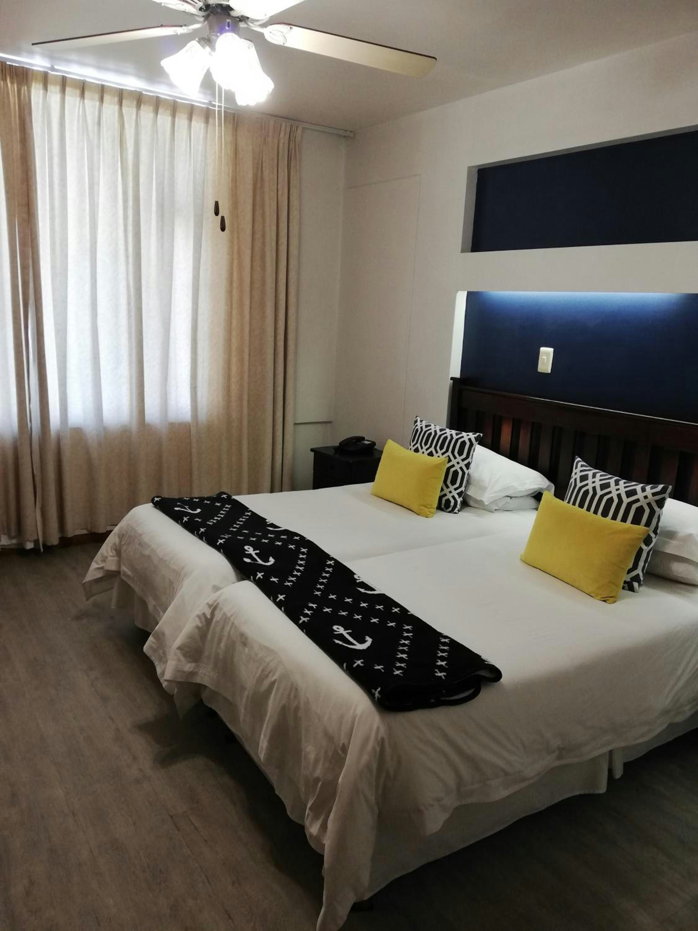 Room, Twin Beds