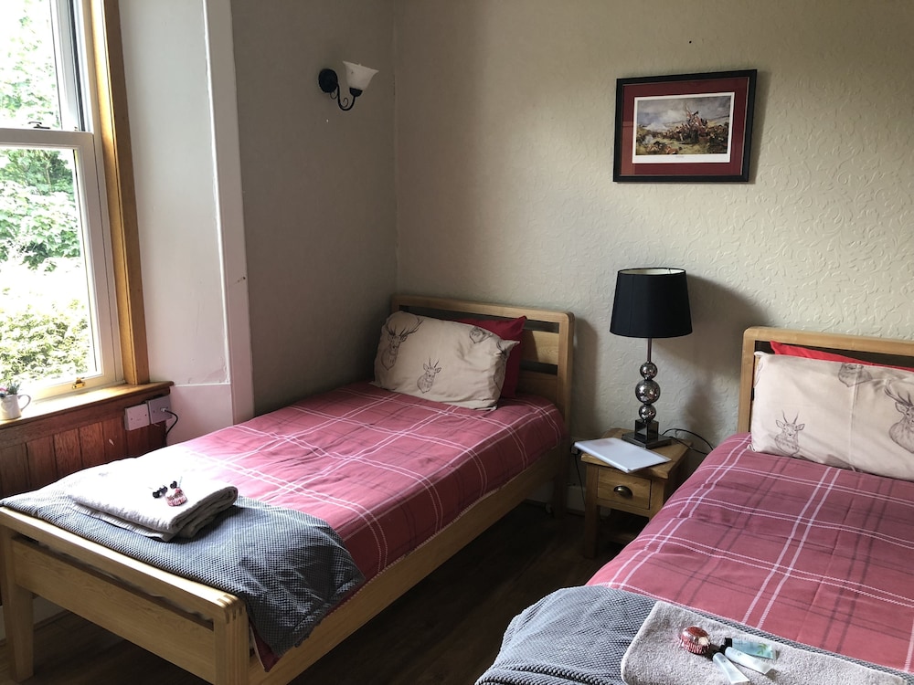 Castle Walk Bed & Breakfast 12/47