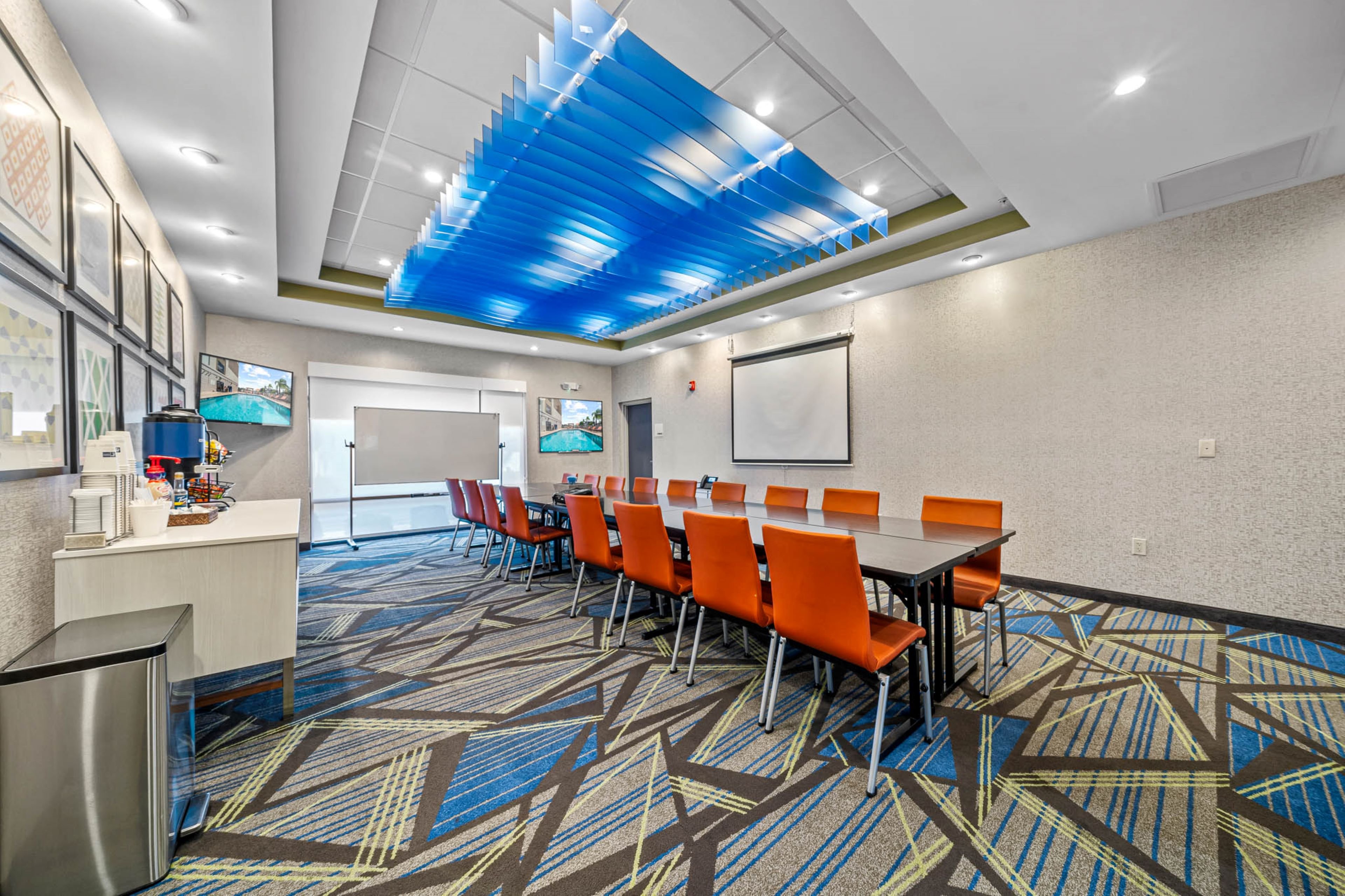 Holiday Inn Express And Suites Lakeland South 37/50