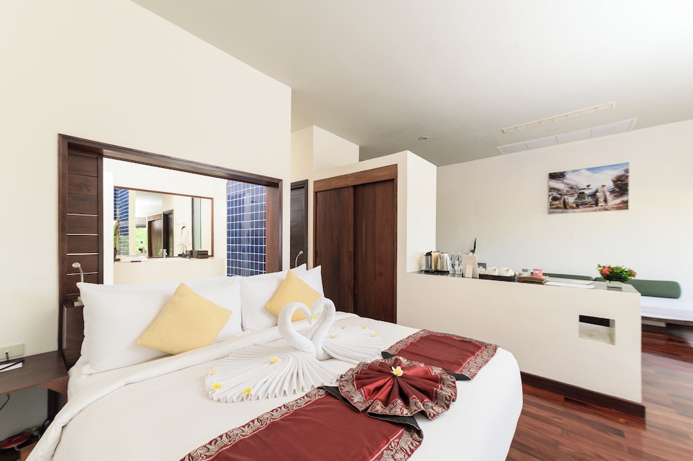 Deluxe, King Bed