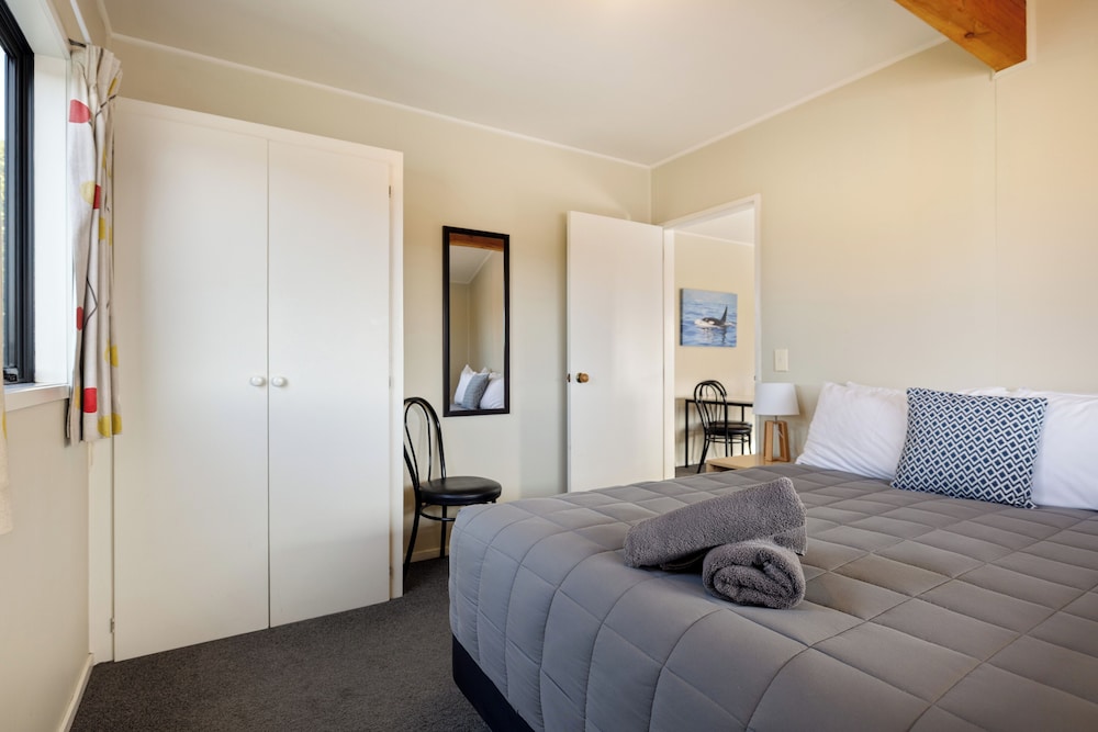 2 Bedrooms, Standard, 1 Double and 2 Bunk Beds