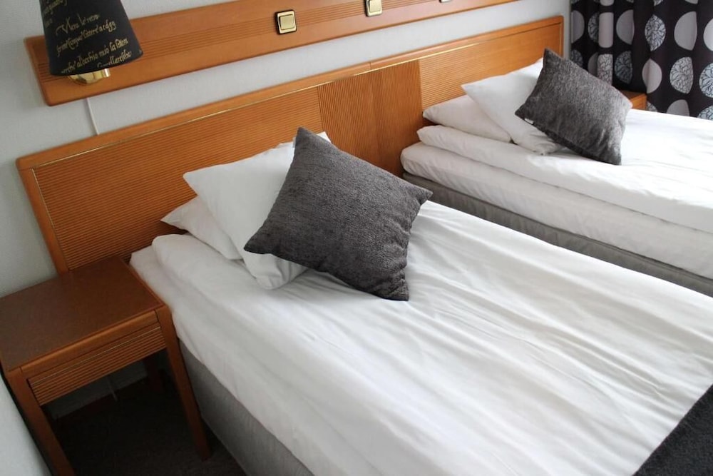 Arena Hotell 25/53