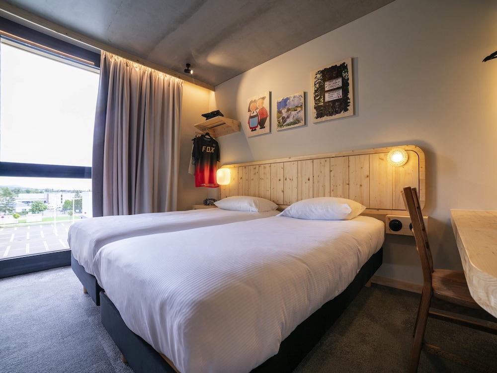 greet hotel Cernay Mulhouse 13/50