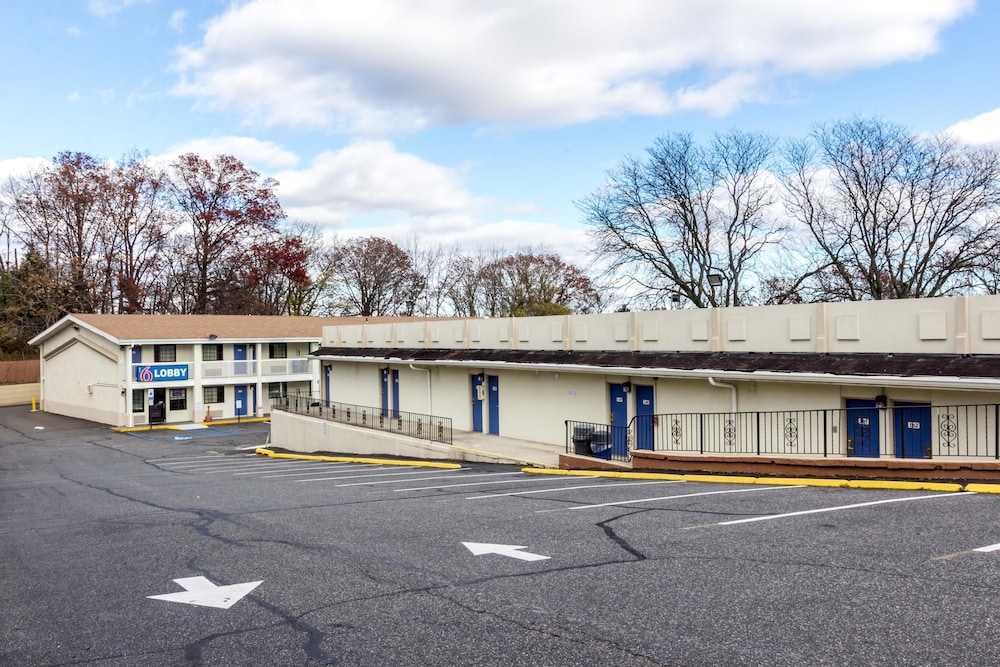 Motel6 New Brunswick, NJ in NEW BRUNSWICK - NJ