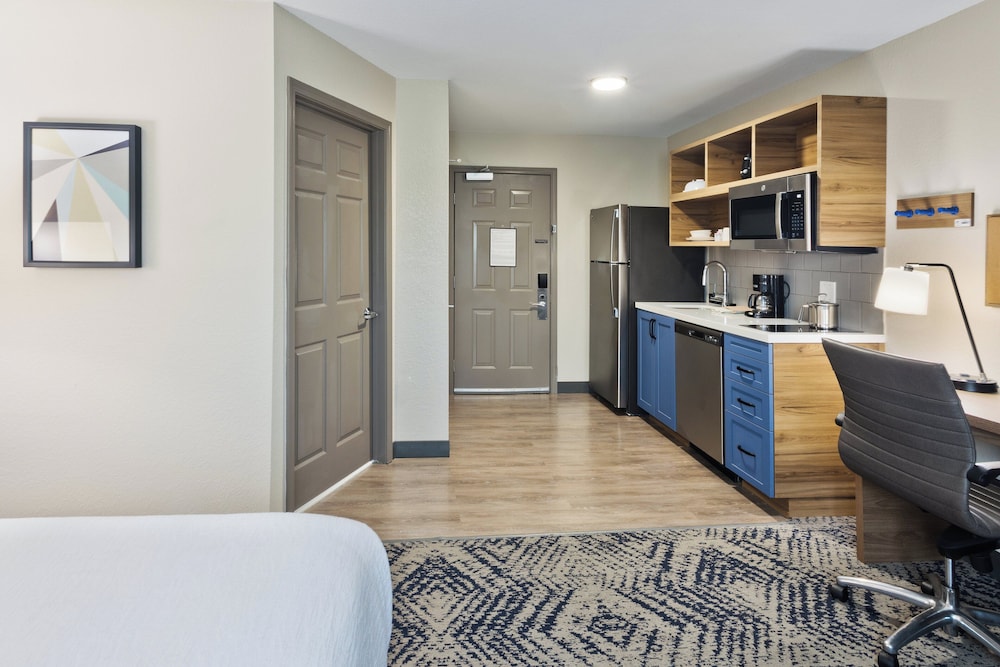 Candlewood Suites Columbus Fort Benning 36/75