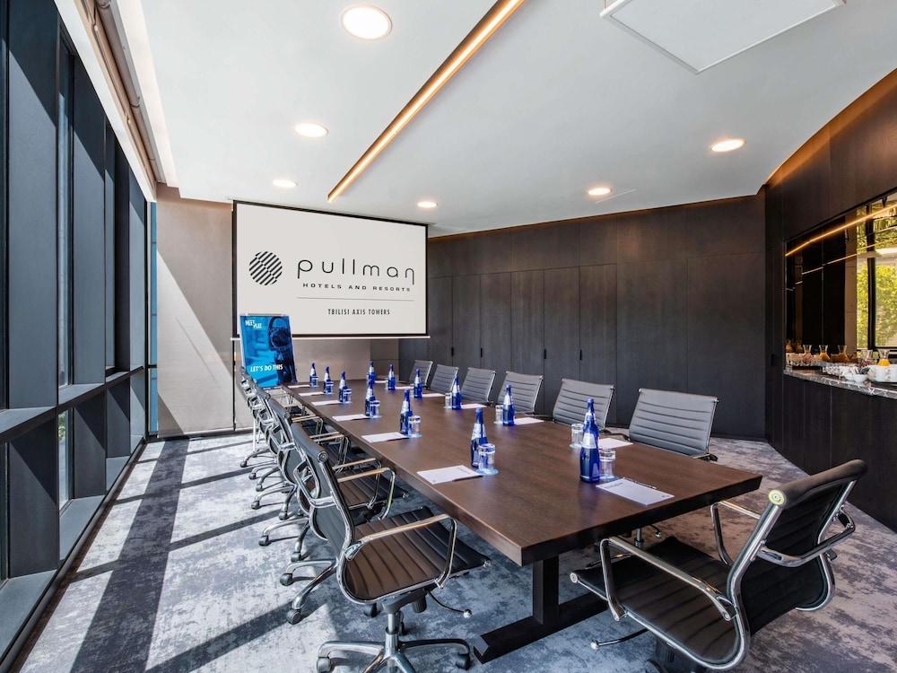 Pullman Tbilisi Axis Towers 35/45