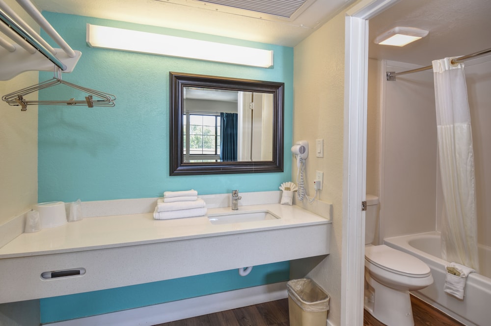 Vagabond Inn Buttonwillow North I-5 19/39