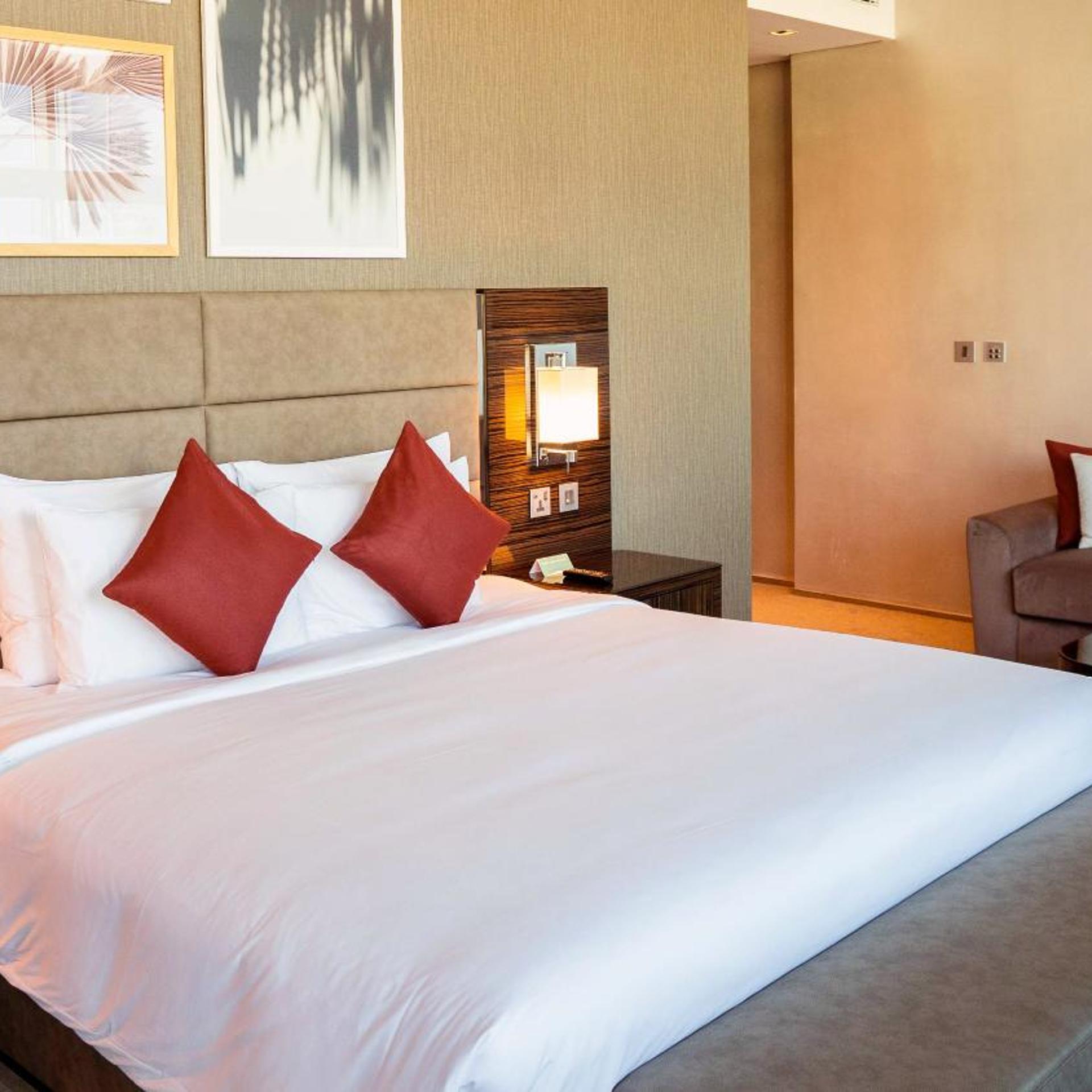 Platinum, Studio, Suite, King Bed, Burj Khalifa View, Balcony
