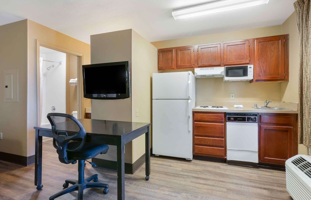 Extended Stay America Phoenix - Chandler - E. Chandler Blvd. 42/51