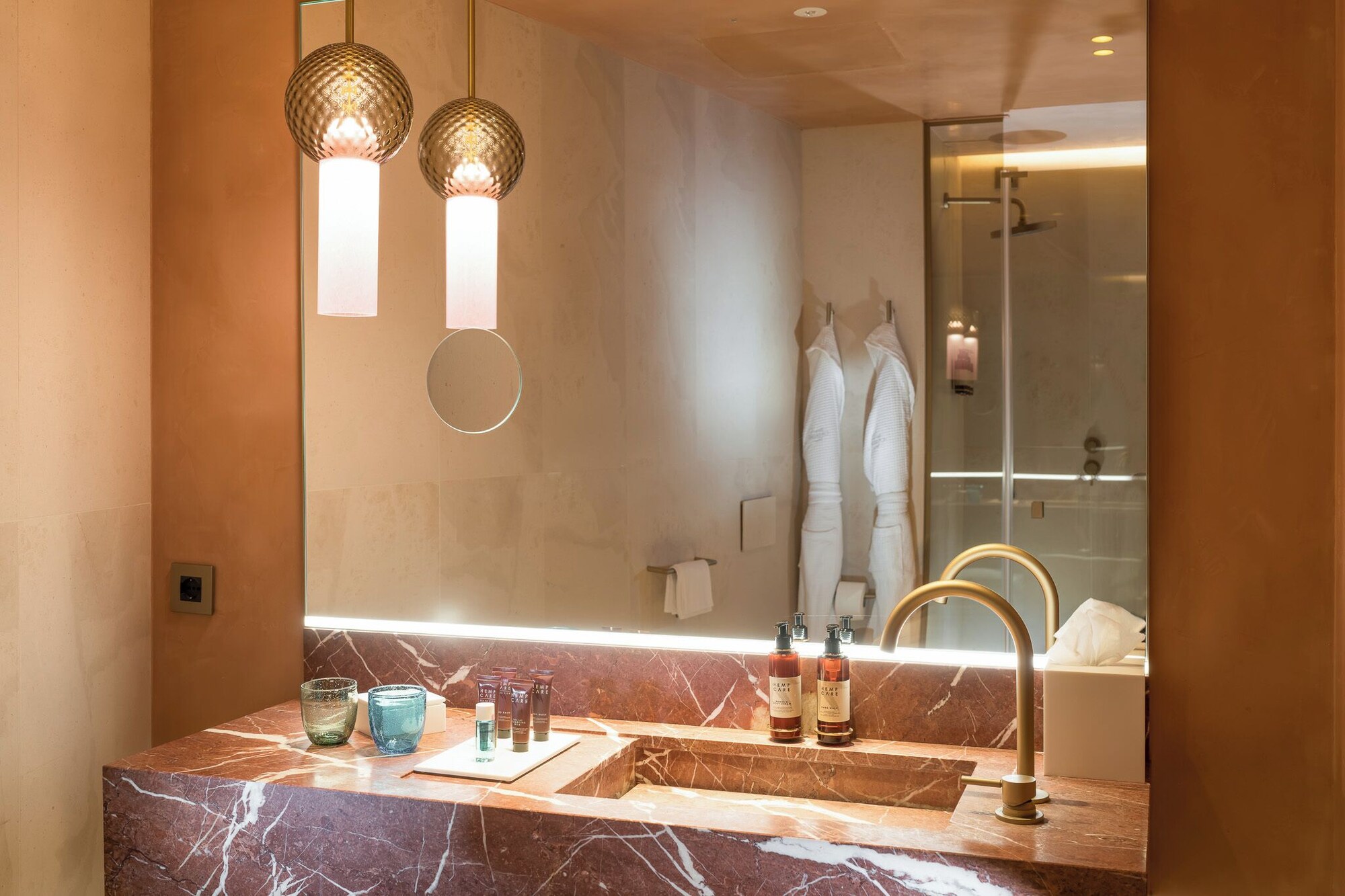 Suite, 1 Queen and 1 Single Bed, Lagoon View