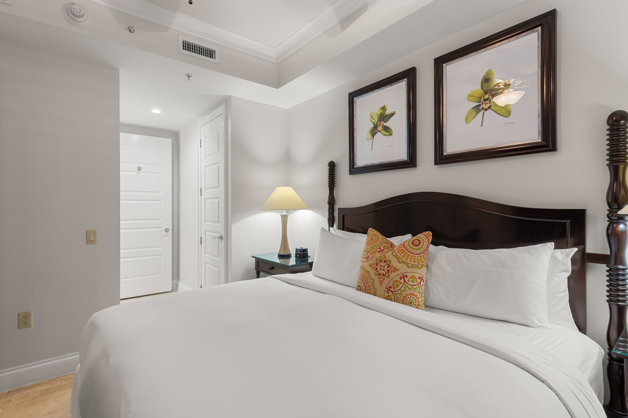 3 Bedrooms, Presidential, Suite, Twin Beds, 2 King Beds, Ocean Front, Sofa