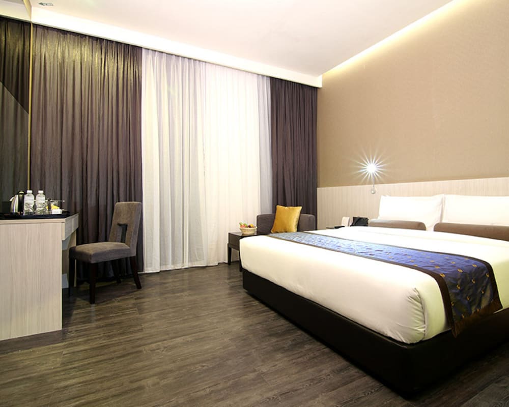 e.City Hotel at OneCity 13/43